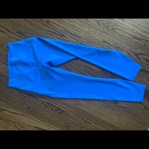 Lululemon leggings size 4